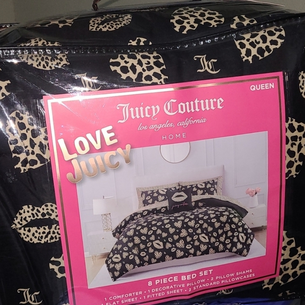 Juicy Couture Black and Gold 8-Piece Bed Set - Queen